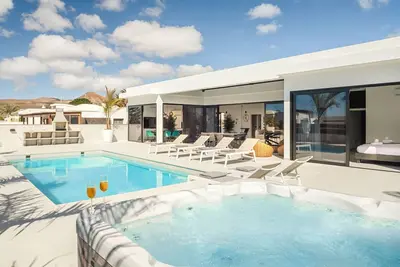 Image de Toro 1 | 3 bedroom villa where modern elegance meets ultimate relaxation