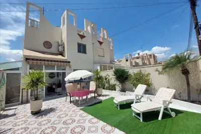 Image de Maison de vacances « Agradable Casa Vacaciones » avec terrasse privée, Wi-Fi et climatisation