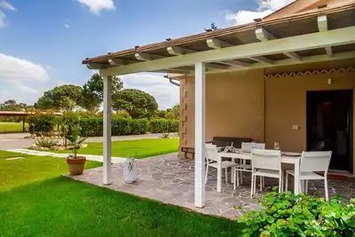 Image de Appartement 'Appartamento 1' avec terrasse privée, jardin partagé et climatisation