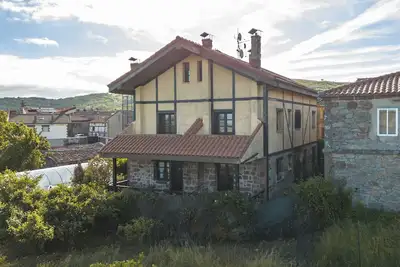 Image de Ferme \"Casa Rural De Cabrera\" avec vue sur la montagne, terrasse privée et Wi-Fi