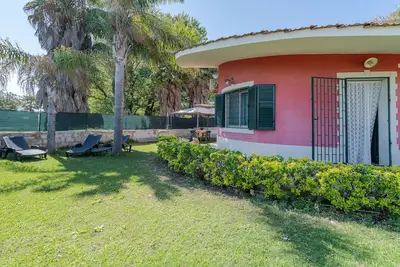 Image de Villa 'Costanzo Al Mare' avec terrasse privée, jardin privé et Wi-Fi