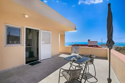 Image de Appartement de vacances 'Fewo Arafo' avec vue sur la mer, terrasse privée et Wi-Fi