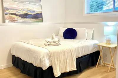 Image de Charming 4-Bedroom, 2-Bath with Private Fenced Yard and Garage –Near Downtown