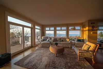 Image de Breathtaking Views of Lake Michigan-Beachwalk Resort