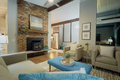 Image de Capitol View Hot Tub Sleeps 10!