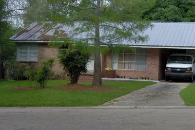 Image de Mid-Century Modern meets Cajun/Creole, hub to Louisiana Festivals & Adventures