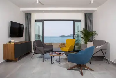 Image de Villa Maris contemporary villa with a private pool, and stunning views