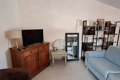 Image de Pavillon dans un village au cœur de la Clape. Animaux de compagnie acceptés!
