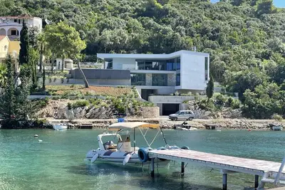 Image de Newly Built Luxury Villa In Zrnovo Bay