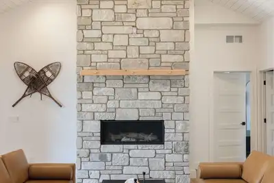 Image de Brand New Luxury Boyne Mtn. Home on Alpine Golf Course/Next to Ski Runs!