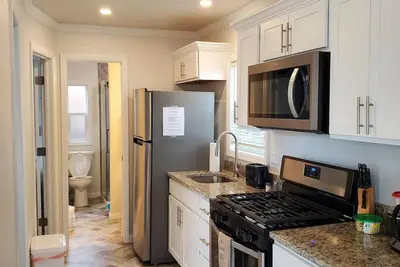 Image de C-23 Lake level 2 Bedroom Tiny Home
