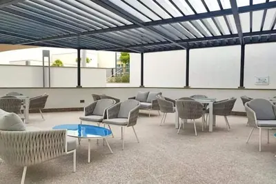 Image de Brand New 1 bedroom + Office - Perfect for work