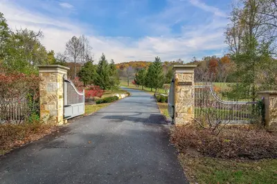 Image de New Luxury Estate in the heart of Virginia’s Monticello Wine Trail