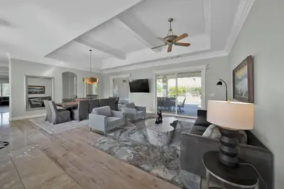 Image de Multi-Family Estate Pool Ht Gym Sauna Full Kitchen