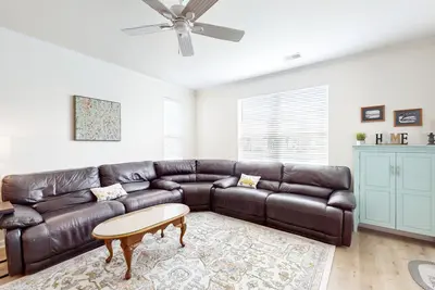 Image de Dog-friendly water view condo with Ac & access to pools, tennis, & hot tub