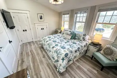Image de Hull Nantasket Beach Area Beautifully Staged brand new 1 bedroom 2 baths laundry