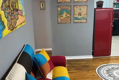 Image de Downtown-Garden District-Boho Steampunk Farmhouse. Comforts of home. New Hvac.