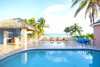 Reef Romance, Rum Point Oceanfront Villa with Private Pool and Gorgeous Beach!
