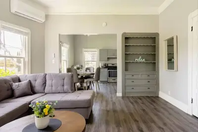 Image de High Ceiling 1br Apt, Central of Pasadena, Walk to Metro
