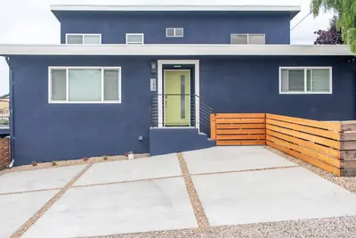 Image de New! Ocean Paradise Awaits - 2 Bed/ 1 Bath - Walking Distance to the Pacific Ocean!