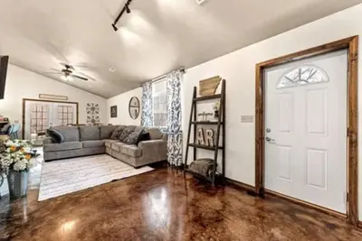 Image de Newly renovated secluded hideaway minutes from downtown Eureka Springs