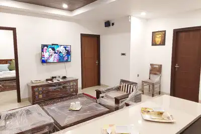 Image de Hop stays Shimla - Luxury 2bhk {Free Parking + Lift + Caretaker + Terrace + Pet}