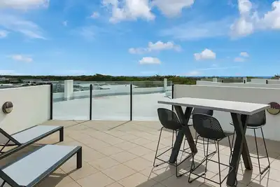 Image de Boasting coveted north facing views and an unrivalled coastal lifestyle.