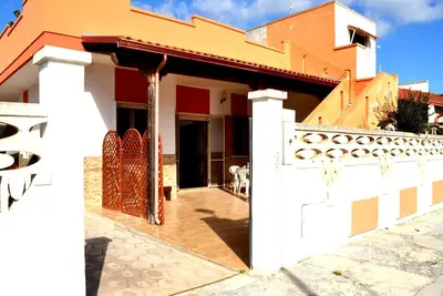 Image de Maison de vacances Tanoshii au rez-de-chaussée avec espace extérieur et place de parking