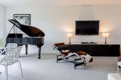 Image de New: Modern Apt. on Resort Estate w Pool in Bethel