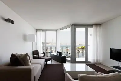 Image de Enjoy Lisbon & Comporta Beach: Kitchenettes, Free Parking, Under Hour to City