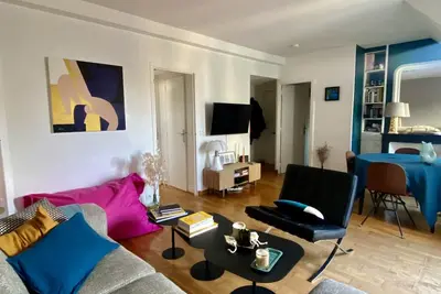 Image de Charmant appartement parisien sous les toits, quartier Batignolles Parc Monceau