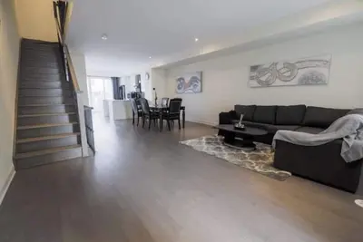 Image de Cozy waterfront home