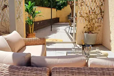Image de Grande Villa Climatisée \"La Sirénade\" avec piscine à 320 mètre de la plage