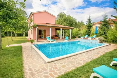 Image de Maison de vacances Zminj pour 1 - 8 personnes avec 4 chambres à coucher - Maison mitoyenne