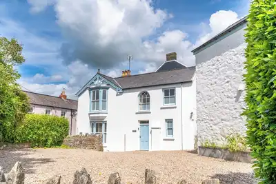 Image de Ty Mor, Holiday Cottage Manorbier, Sleeps 8, 4 bedrooms, bathrooms