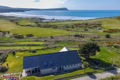Image de Llyswen, Holiday Cottage Newport, Sleeps 6, 3 bedrooms, bathrooms