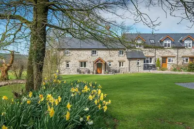 Image de Towy, Holiday Cottage Penwern Fach, Cenarth, Sleeps 6, 3 bedrooms, bathrooms