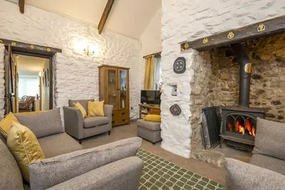 Image de Vagwr Eilw Cottage, Holiday Cottage Llanhowell, near Abereiddy, Sleeps 6, 3 bedrooms, bathrooms