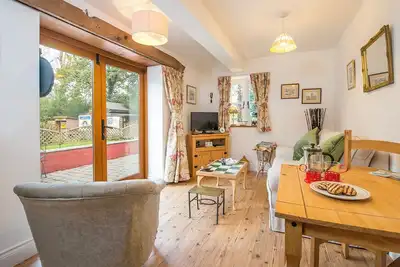 Image de Woodview, Holiday Cottage The Rhos, Near Haverfordwest, Sleeps 2, 1 bedrooms, bathrooms