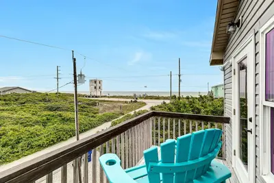 Image de Oceanwatch Cottage | Spacious Retreat + Ocean Water Views!