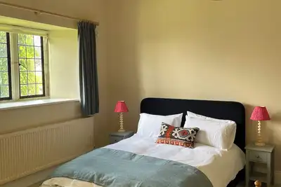Peaceful Studio in the middle of the Cotswold Countryside. Perfect Getaway.