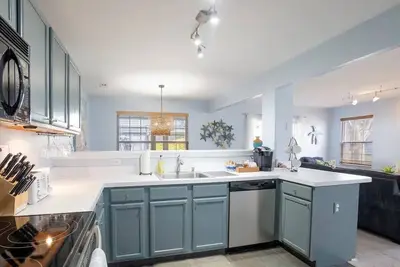 Image de Beautiful Eagles Landing Townhome!
