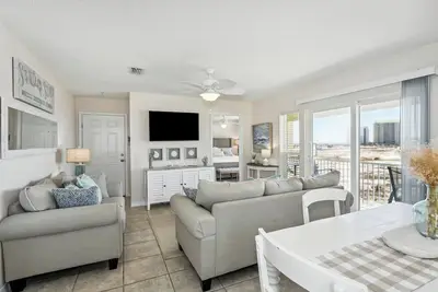 Image de Charming 3 bedroom, 2 bath Sound View Condo on beautiful Navarre Beach!