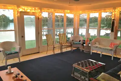 Image de The Big Boathouse on a Point- Quick access to Chesapeake Bay; Kayakers love it. \n