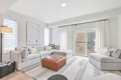 Image de New, Modern, Relaxing home in Collingwood. 3 bedroom, Sleeps 6.