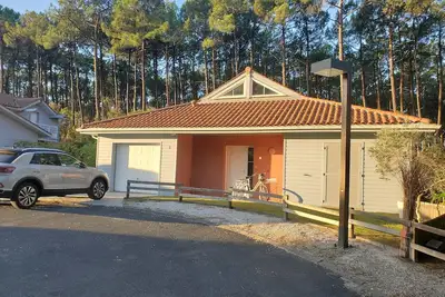 Proche Plages Sud et Centre Village. Villa Avec Piscine Dans Résidence Calme