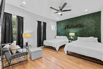 Image de EastNash Townhome W Rooftop Minutes From Broadway