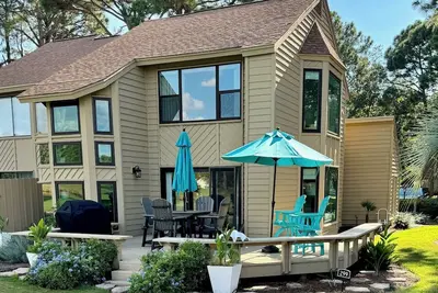 Image de Sandestin - updated, equipped includes golf cart