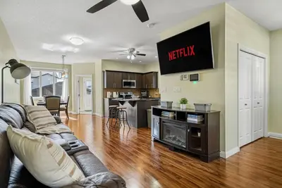 Image de 5br Home » Ac » Henday Access » King Bed » Netflix