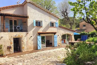 Image de Villa avec jardin